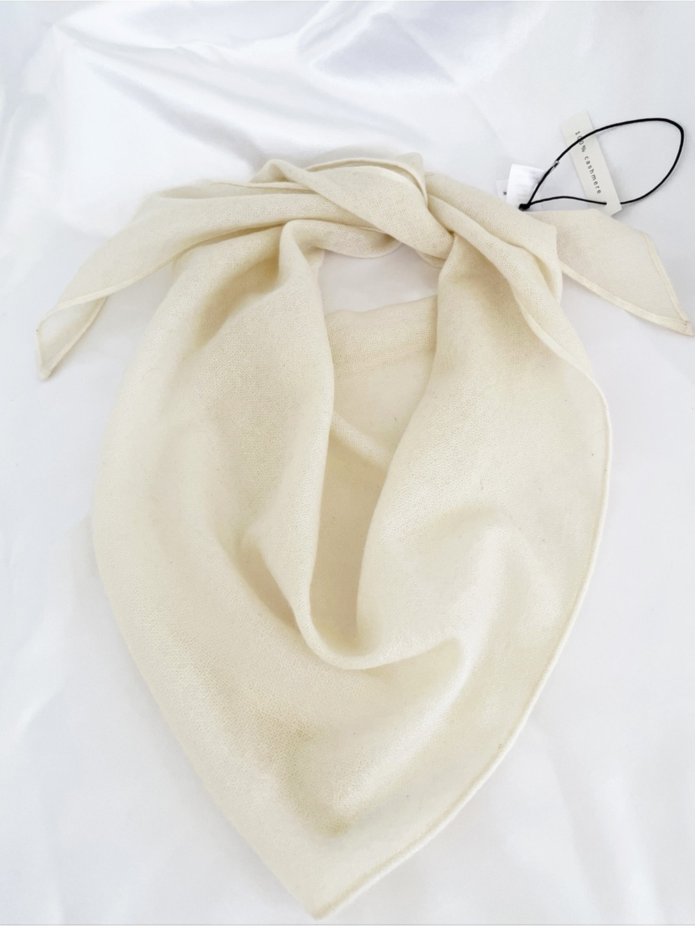 RACHEL ZOE 100% Cashmere Triangle Scarf Cream Soft Lightweight NWT